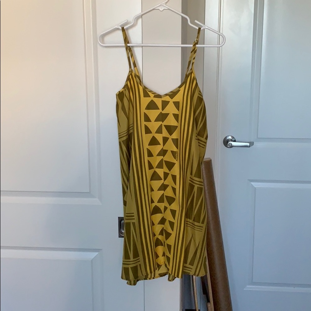 Manuhealʻi Dress